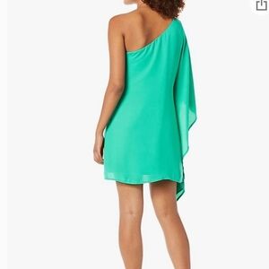 New Cupcakes and Cashmere Asymmetric Off Shoulder Dress